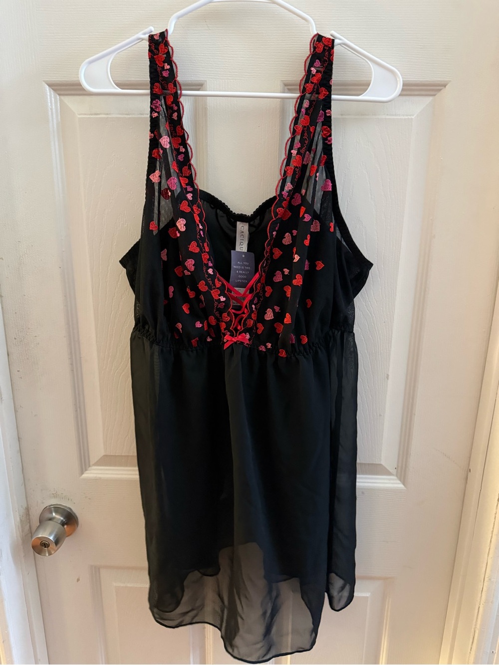 NWT Cacique 26/28 Black Chemise with Red & Pink Embroidery and matching thong